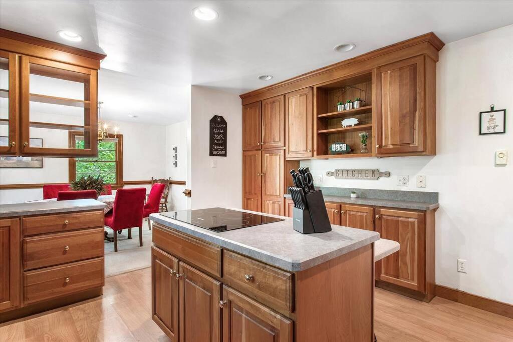Serenity In The Suburbs: Your Gorgeous Rva Getaway