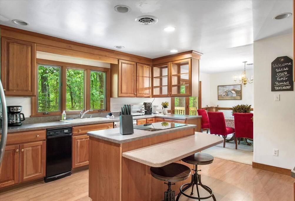 Serenity In The Suburbs: Your Gorgeous Rva Getaway * Richmond