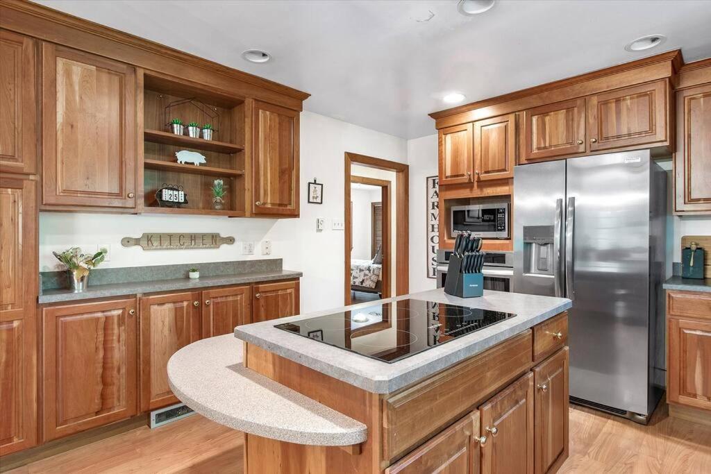 Holiday home Serenity In The Suburbs: Your Gorgeous Rva Getaway *
